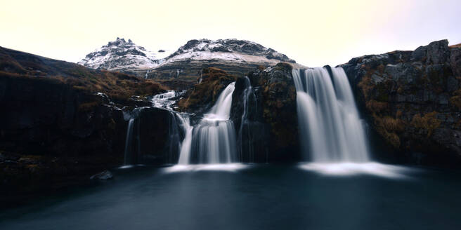Wasserfall Kirkjufellsfoss, Island, Polarregionen - RHPLF14247
