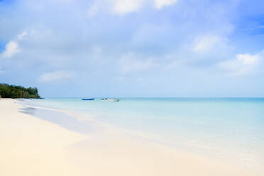 A deserted beach on Big Corn island, Corn Islands, Nicaragua, Central America - RHPLF14445