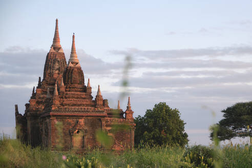 Alter buddhistischer Tempel am Morgen in Bagan, Myanmar - CAVF77169