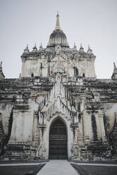 Außenansicht des Thatbyinnyu-Tempels in Bagan, Myanmar - CAVF77171