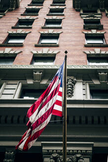 USA, New York City, Flagge der Vereinigten Staaten von Amerika - OCMF01135