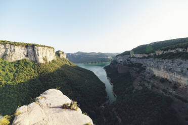 Blick auf den Stausee Sau, Katalonien, Spanien - AMAF00010