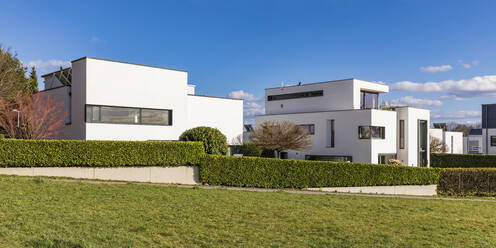 Germany, Baden-Wurttemberg, Ludwigsburg, Modern suburb houses - WDF05871