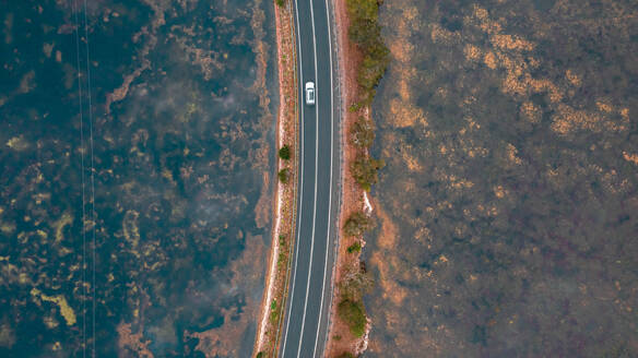Luftaufnahme eines Buschfeuers von Batemans Bay, Bundesstaat New South Wales, Sydney, Australien - AAEF07169