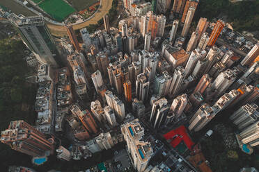 Luftaufnahme der Skyline von Hongkong mit Hochhauswohnungen, Hongkong. - AAEF07749