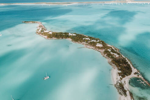 Karibik, Bahamas, Drohnenansicht Strand und Küste von Jolly Hall - DAWF01319