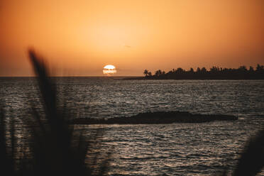 Sonnenaufgang über dem Meer, Bahamas, Karibik - DAWF01334