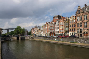 Niederlande, Provinz Nordholland, Amsterdam, Altstadthaus am Schippersgracht-Kanal - LBF03025