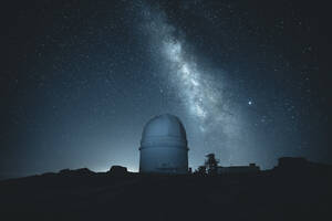 Spain, Province of Almeria, Milky Way galaxy over Calar Alto Observatory at night - MPPF00699