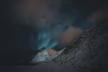 Nordlicht bei Nacht, Lofoten, Norwegen - MPPF00722