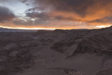 San Pedro de Atacama und Valle de Luna Wüste bei Sonnenuntergang - CAVF78597