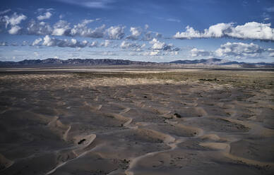 USA, California, Low-level aerial photography of Cadiz Dunes in Mojave Desert - BCDF00421