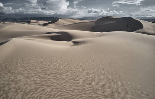USA, Kalifornien, Low-Level-Luftbildaufnahme der Cadiz-Dünen in der Mojave-Wüste - BCDF00423