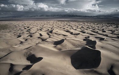 USA, California, Low-level aerial photography of Cadiz Dunes in Mojave Desert - BCDF00427