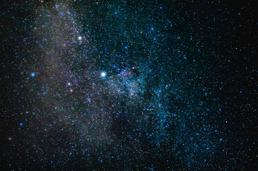 Vollbildaufnahme des Sternenfeldes - EYF03802