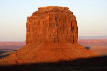 USA, Merrick Butte in der Abenddämmerung - DSGF01926