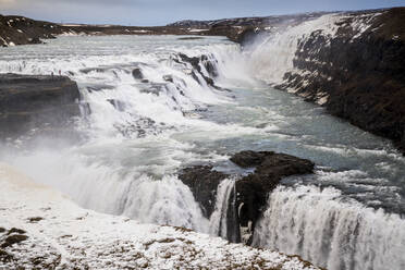 Island, Wasserfall Gullfoss im Sommer - DAMF00363