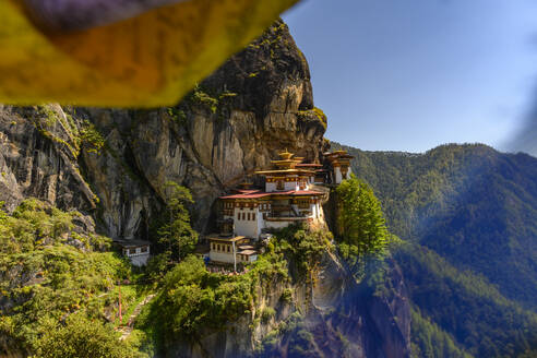 Blick auf das Taktsang-Palphug-Kloster, Paro, Bhutan - TOVF00177