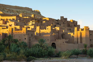 Ksar von Ait Ben Haddou (Ait Benhaddou) bei Sonnenuntergang, Provinz Ouarzazate, Marokko - CAVF79180