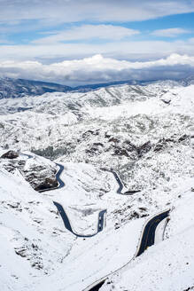 Tizi N'Tichka-Pass im Atlasgebirge im Winter bei Schnee, Marokko - CAVF79186