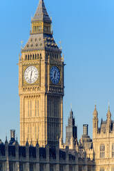 Der Uhrenturm von Big Ben (Elizabeth Tower) über dem Palace of Westminster, dem Parlamentsgebäude des Vereinigten Königreichs, London, England, Vereinigtes Königreich - CAVF79193