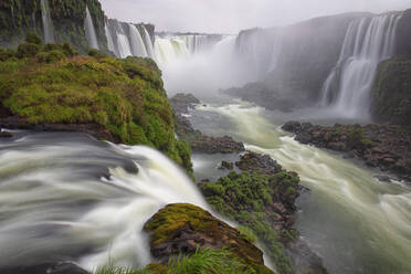 Teufelskehle-Wasserfall, Iguazu-Fälle, Iguazu-Nationalpark, Parana, Brasilien - DSGF01981