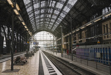 Germany, Hesse, Frankfurt, Train station interior - AHSF02309