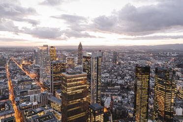 Deutschland, Hessen, Frankfurt, Stadtzentrum bei Sonnenuntergang - AHSF02328