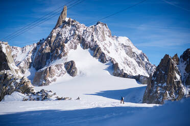 Ski touring in front of the Dent du Geant - CAVF79691