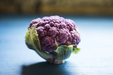 Close-up of purple cauliflower - MAEF12978