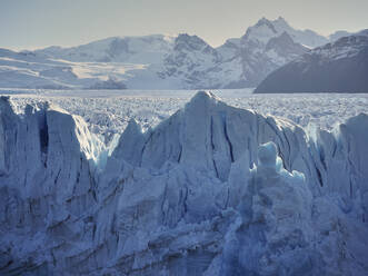 Idyllische Aufnahme des majestätischen Perito-Moreno-Gletschers, Perito Moreno, Argentinien - VEGF01997