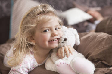 Portrait of girl with her cuddly toy - SDAHF00781