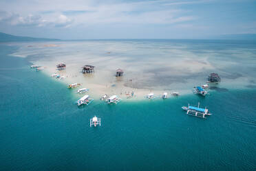 Luftaufnahme der berühmten Manjuyod Sand Bar, auch bekannt als die Malediven der Philippinen in Bais City, Provinz Negros Oriental, Philippinen - AAEF08281