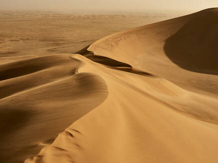 View of the dunes lines in the desert, Walvis Bay, Namibia - VEGF02090