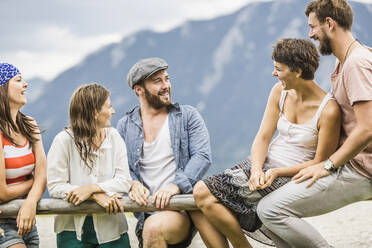 Happy friends in the mountains, Achenkirch, Austria - SDAHF00879