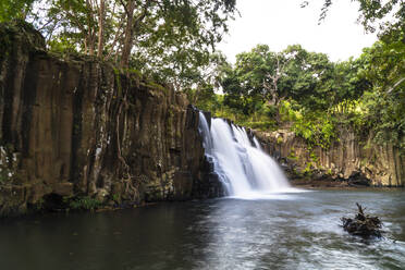 Fließendes Wasser der Rochester Falls, Souillac, Süd-Mauritius, Indischer Ozean, Afrika - RHPLF14604