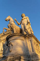 Eine der Dioskuren-Statuen auf dem Campidoglio (Kapitolshügel), Rom, Latium, Italien, Europa - RHPLF15045