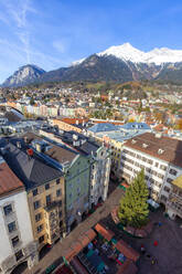 Stadt Innsbruck von oben, Tirol, Österreich, Europa - RHPLF15080