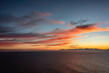 Sonnenaufgang über dem Meer am Kap der Guten Hoffnung, Südafrika, Afrika - RHPLF15120