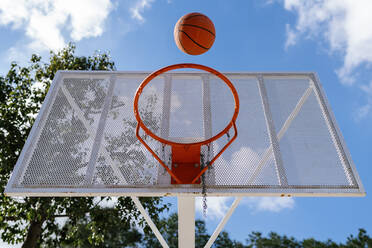Basketball and hoop and sky - EGAF00028