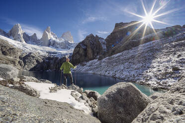 Hiker in front of Mount Fitz Roy at the Laguna Sucia, El Chalten, Patagonia, Argentina - LOMF01093