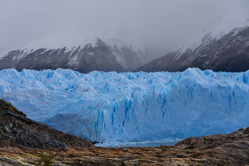 Perito Moreno Glacier, El Calafate, Los Glaciares National Park, Patagonia, Argentina - LOMF01112