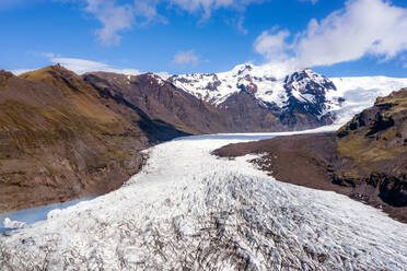 Gletscherblick von Hvannadalshnúkur in Island, Konzept der globalen Erwärmung und der Eisschmelze. - AAEF08339