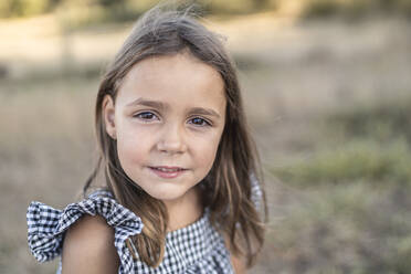 Portrait of little girl in nature - SNF00190