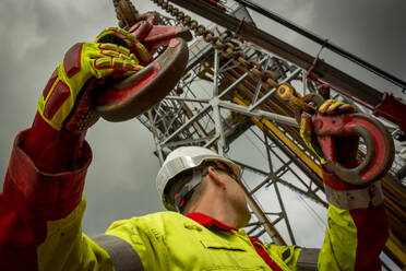 STAVANGER NORWAY OIL RIG WORKER - CAVF80916