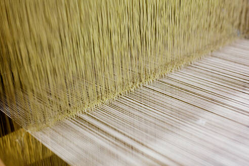 Loom used to weave silk Japanese clothing and accessories - CAVF80971