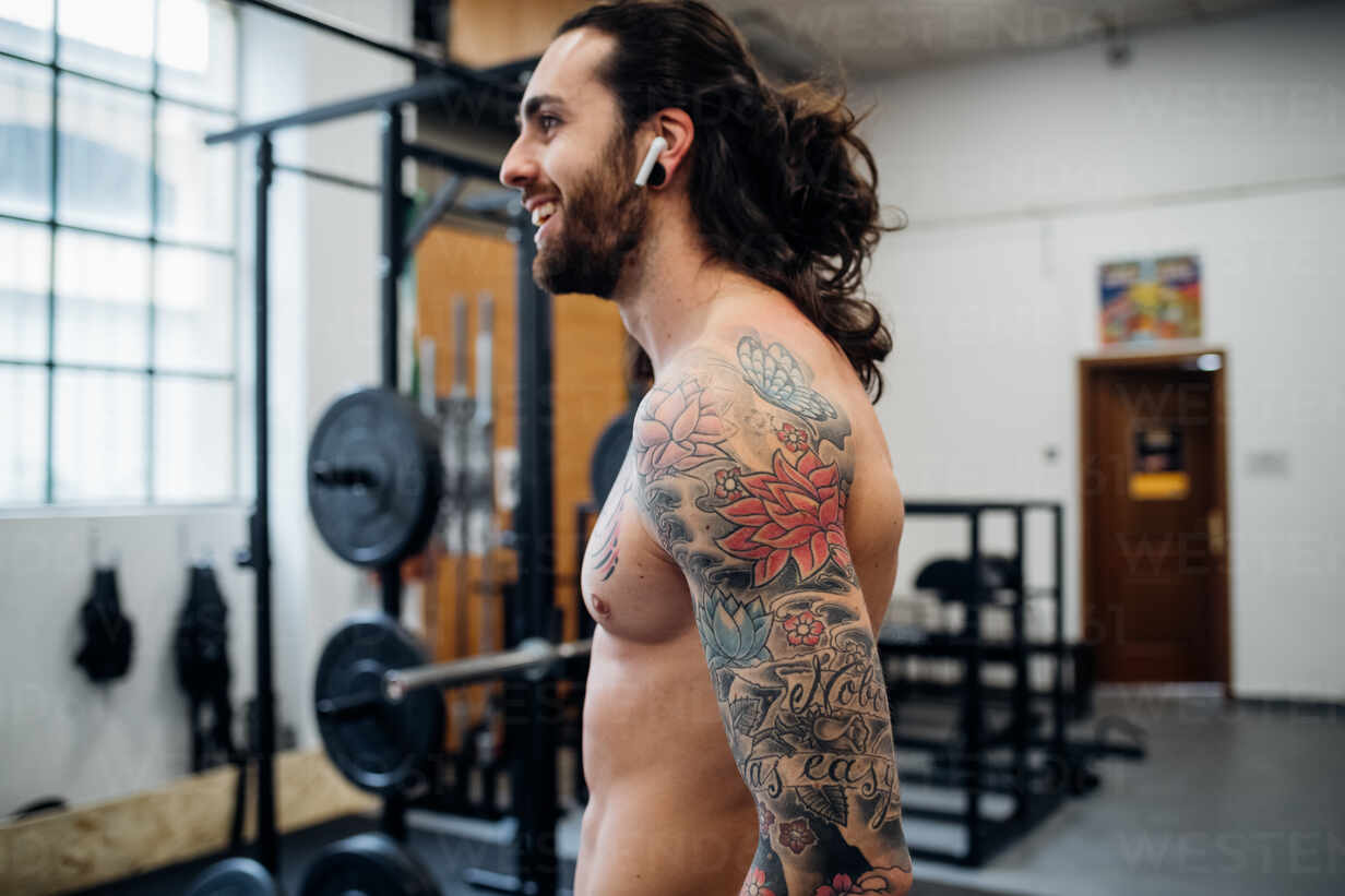 Working Out After a Tattoo: The Do's and Don'ts, According to a Veteran  Artist | BarBend