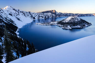 Winter at Crater lake and wizard island during sunset - CAVF81323