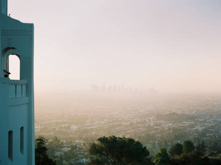 Skyline der Innenstadt von Los Angeles vom Griffith Observatory Los Feliz aus gesehen - CAVF81350