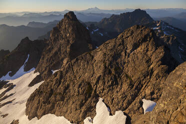 Felsgipfel von Three Fingers, North Cascades - CAVF81385